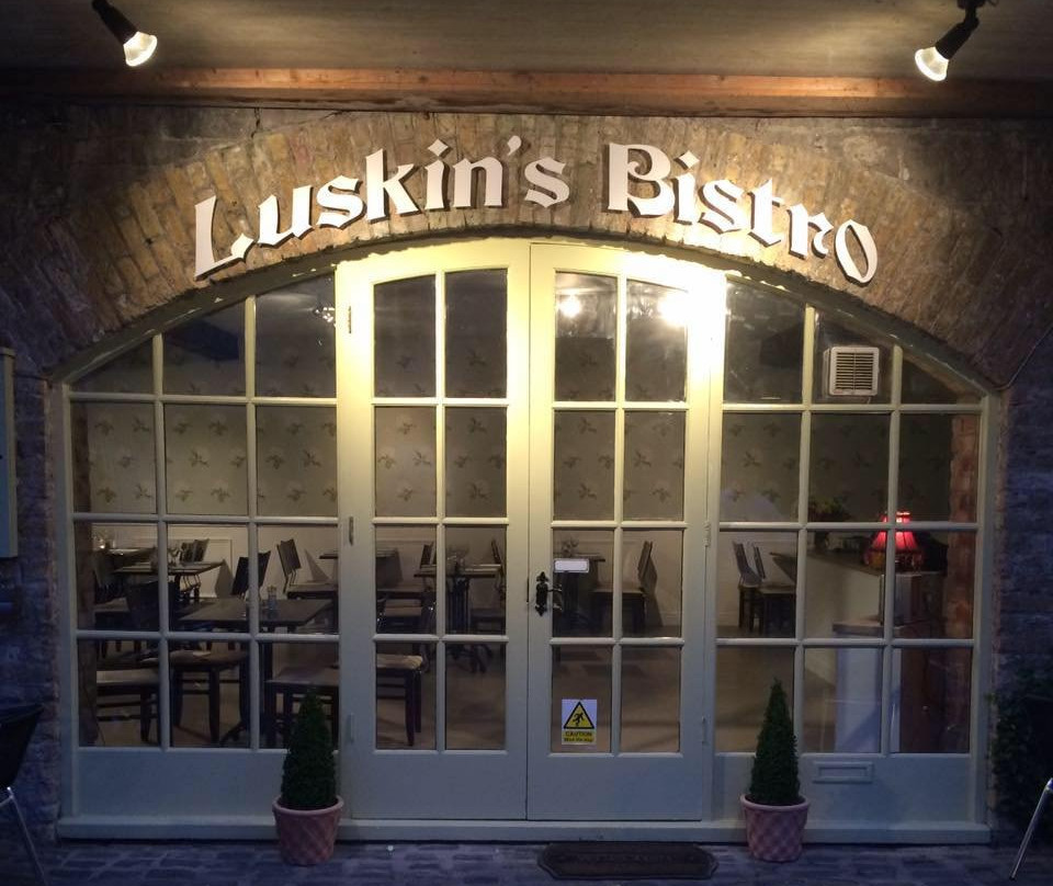 Luskin's Bistro & Wine Bar