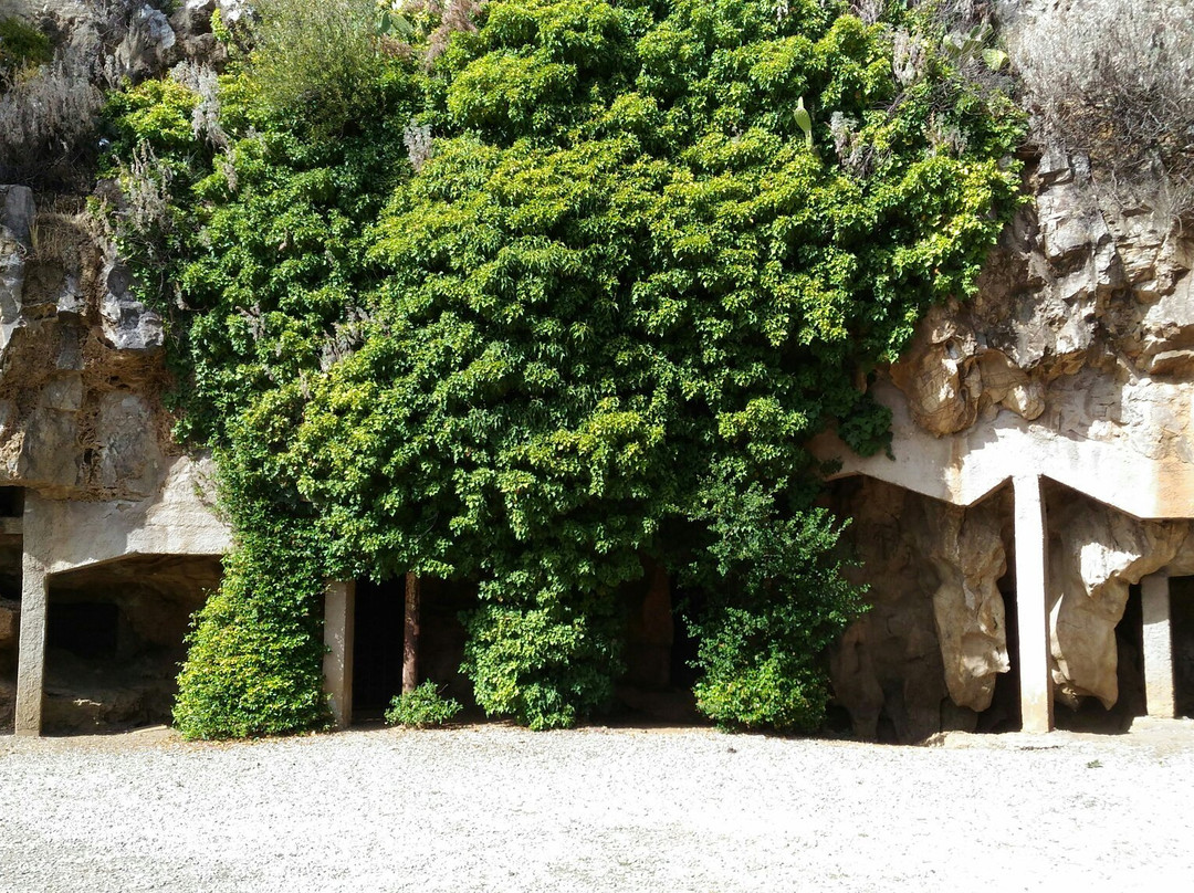 Pattada旅游景点-Grotta di San Michele di Ozieri
