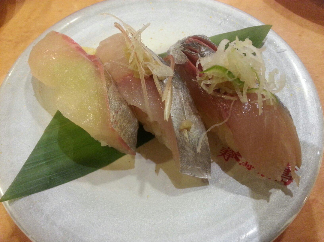 寿司 鷹 エルミロード店