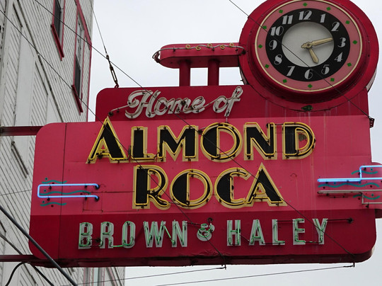 Brown & Haley's Outlet Stores-塔科马必去景点