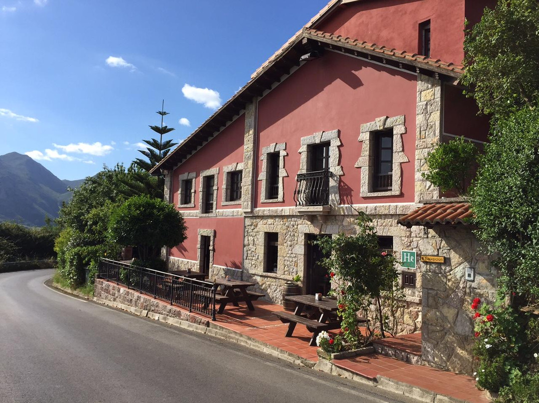 Ardines餐馆和美食-Restaurant Hotel Rural La Curva