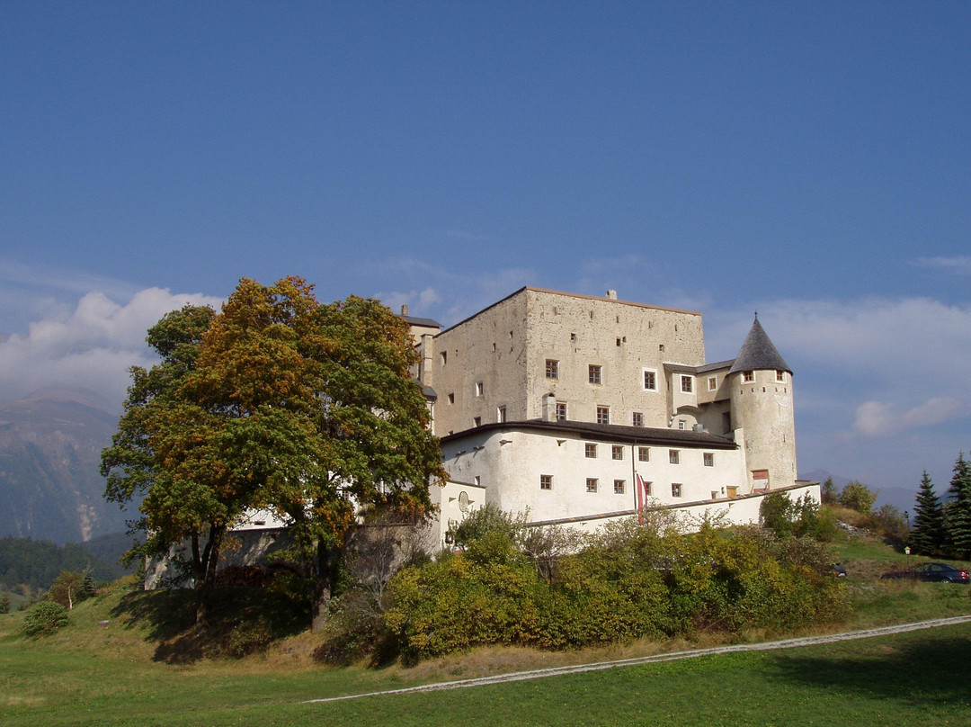 Naudersberg Castle景点图片