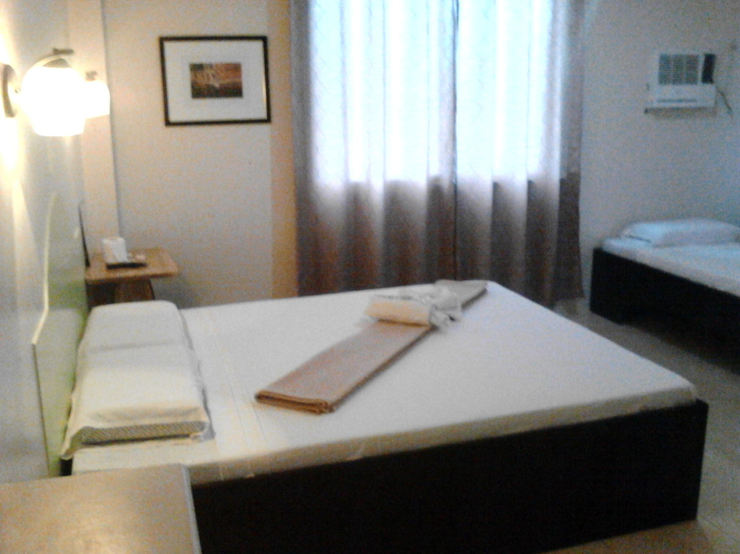 D'Hillsview Hotel & Restaurant