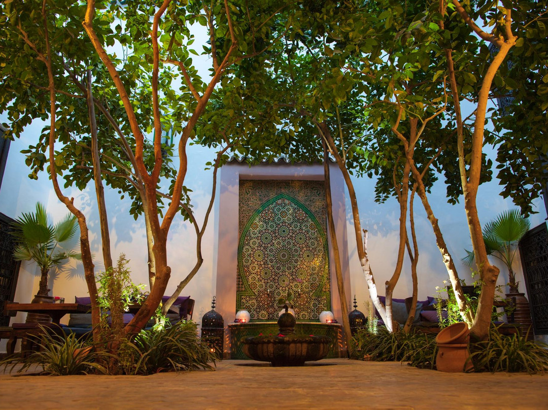 里亚德豪杜宾馆