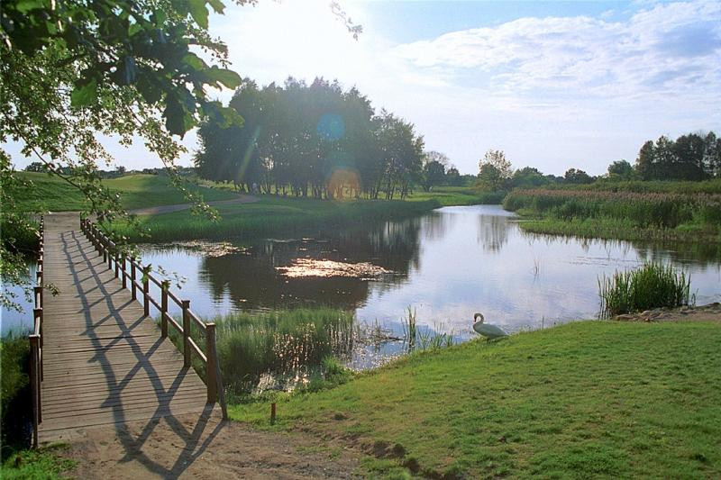 Binowo Park Golf Club景点图片