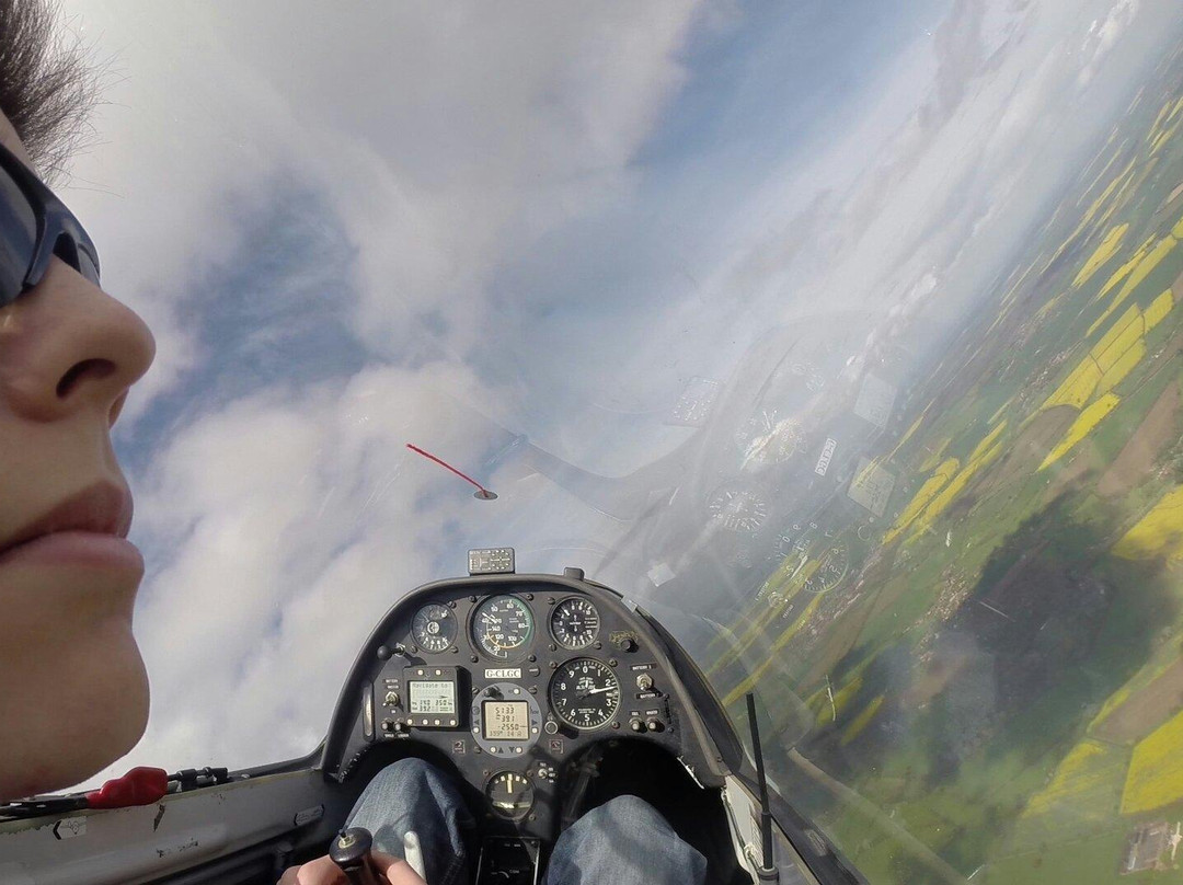 London Gliding Club-Day Classes景点图片