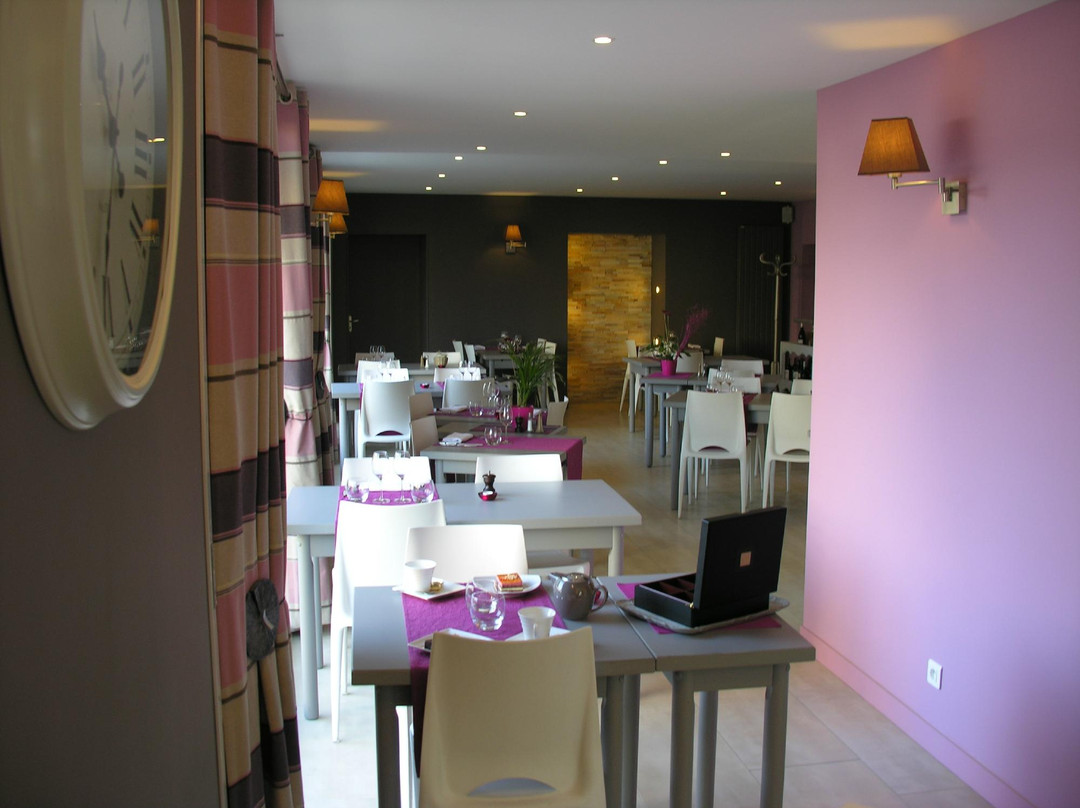 Logis Hôtel De La Levée主图