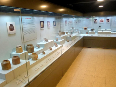 李郑屋汉墓博物馆-香港必去景点