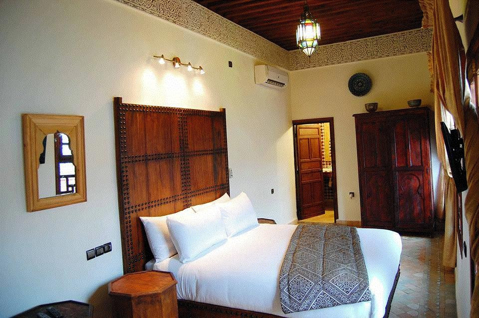 里亚德非斯艾莎酒店