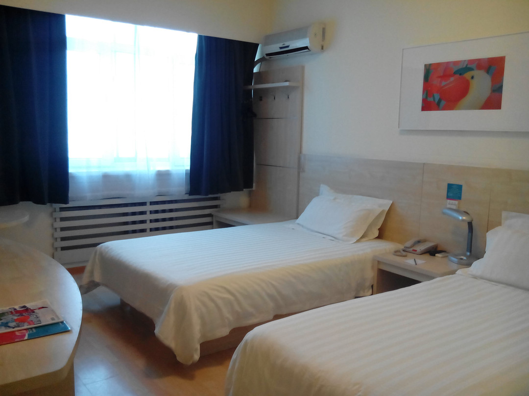 汉庭哈尔滨索菲亚广场酒店主图