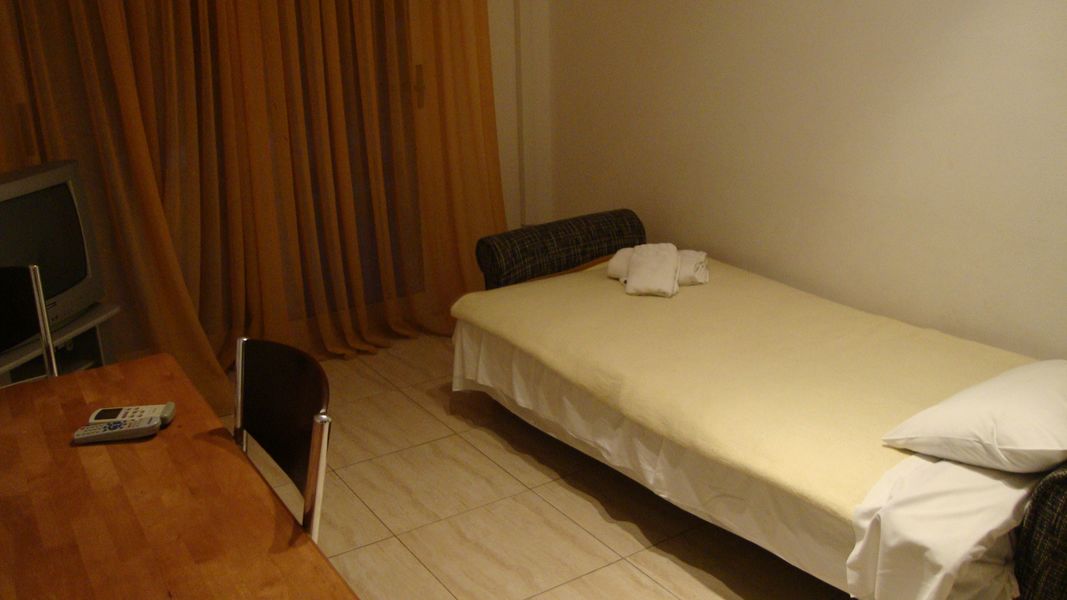Hotel Mandravelos-客卧
