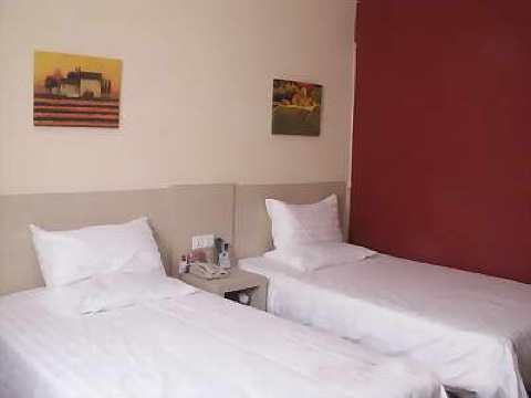 汉庭酒店(大连中山广场地铁站店)-客卧