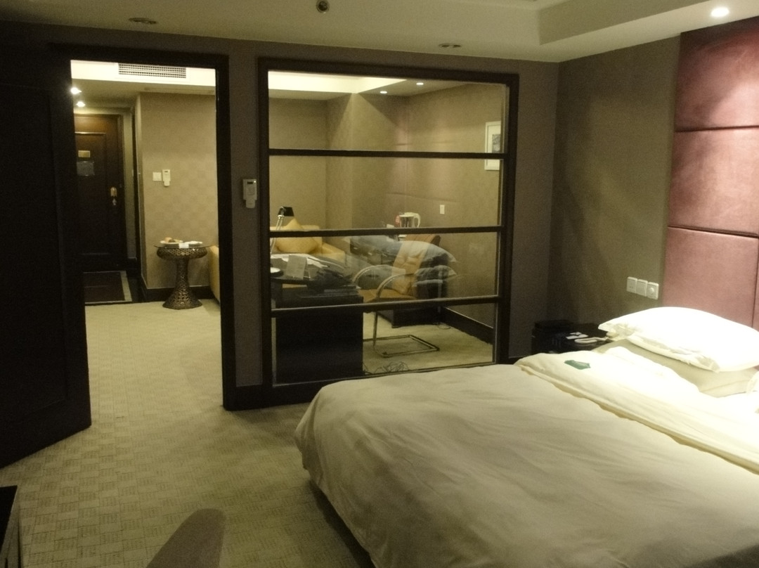 苏宁环球套房饭店主图