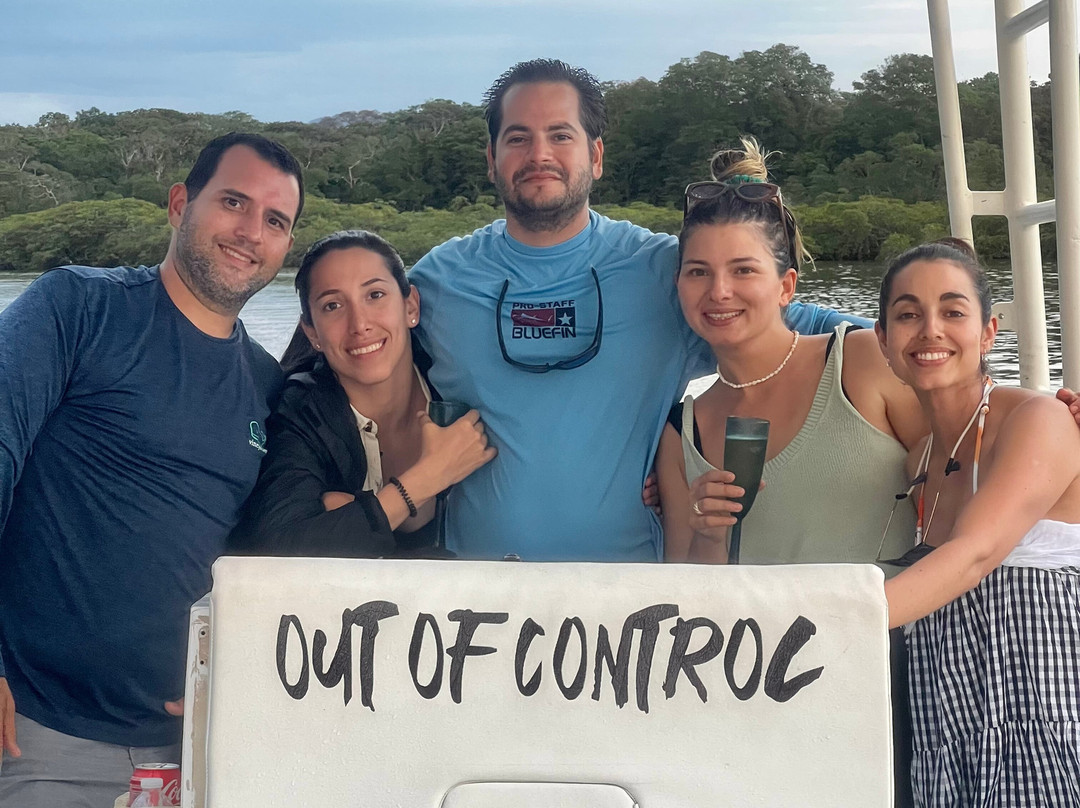 Out of Control Fishing Charter Panama景点图片