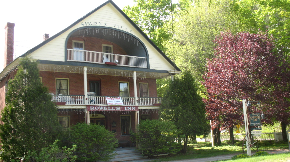 The Inn Between Vermont & Which Way Tavern-浴室