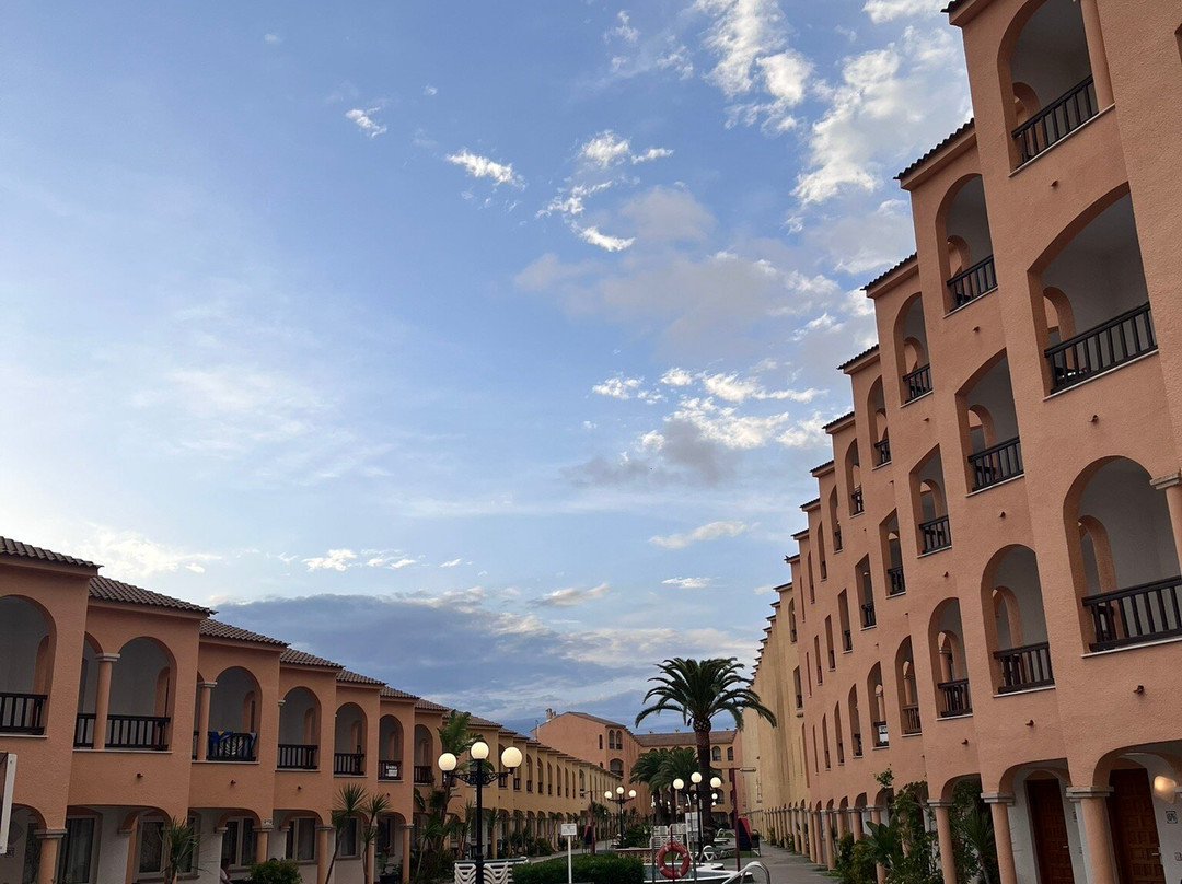 Apartamentos Turisticos Jardines del Plaza主图