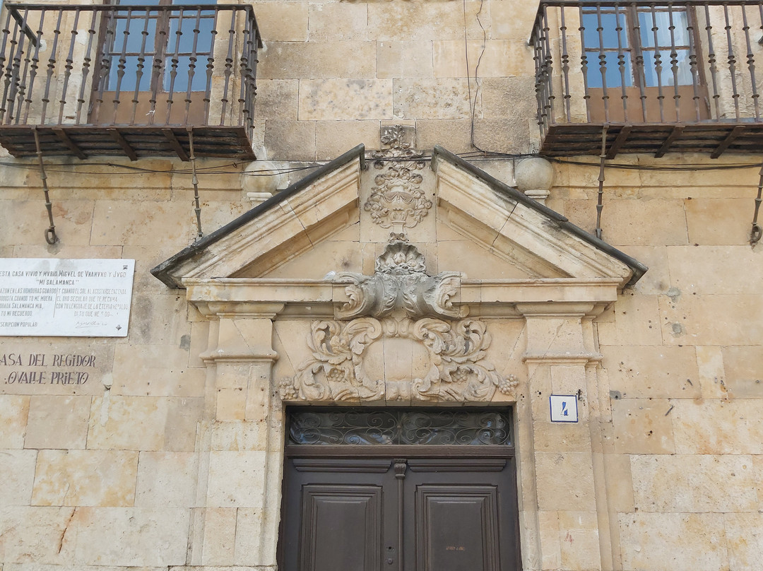 Monumento a Miguel de Unamuno-萨拉曼卡必去景点