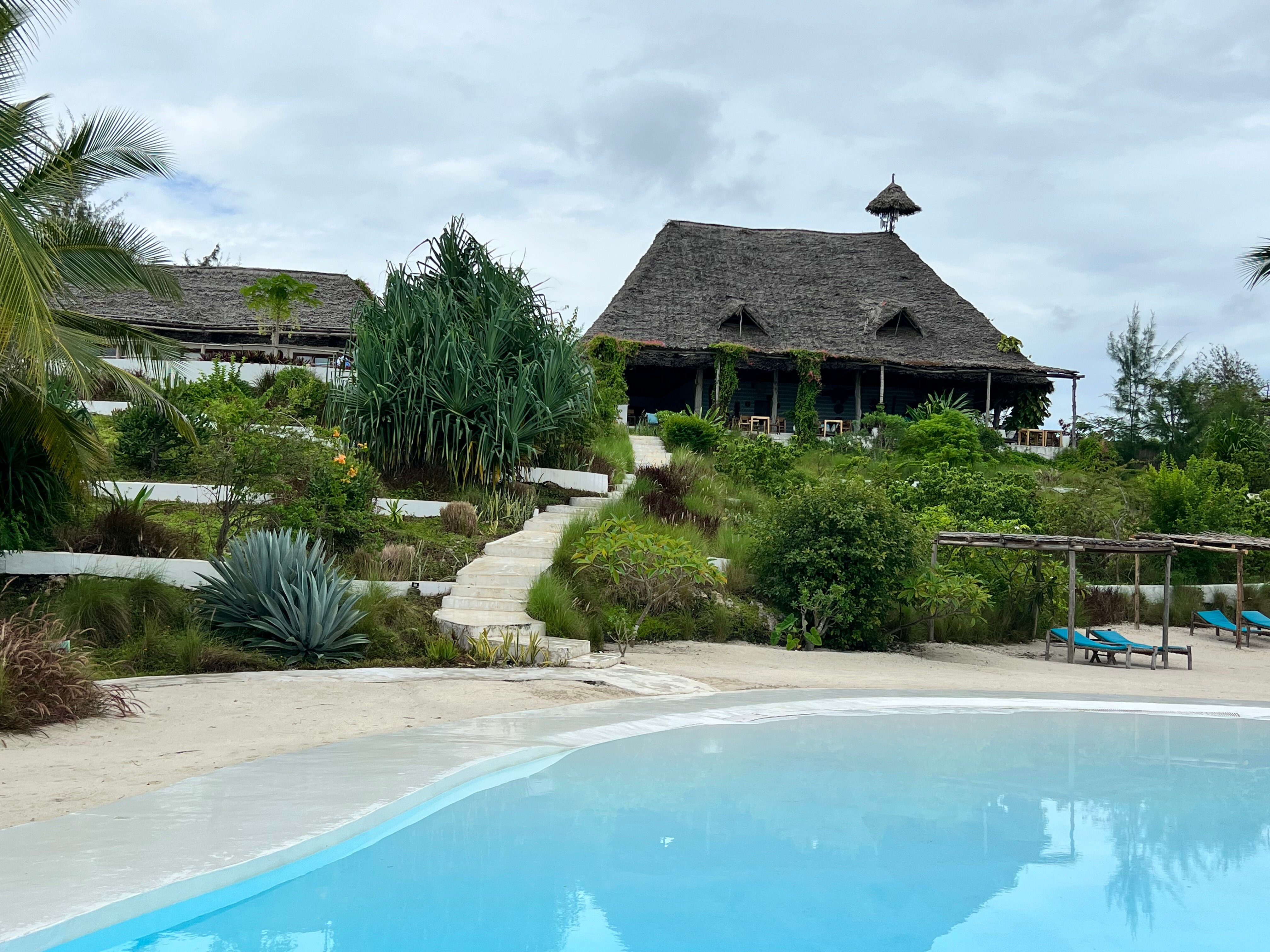 Zanbluu Beach Hotel-浴室
