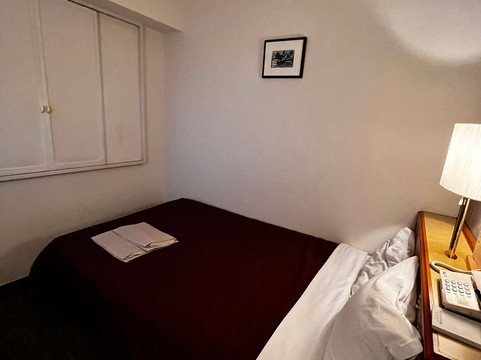 高山乡村酒店主图