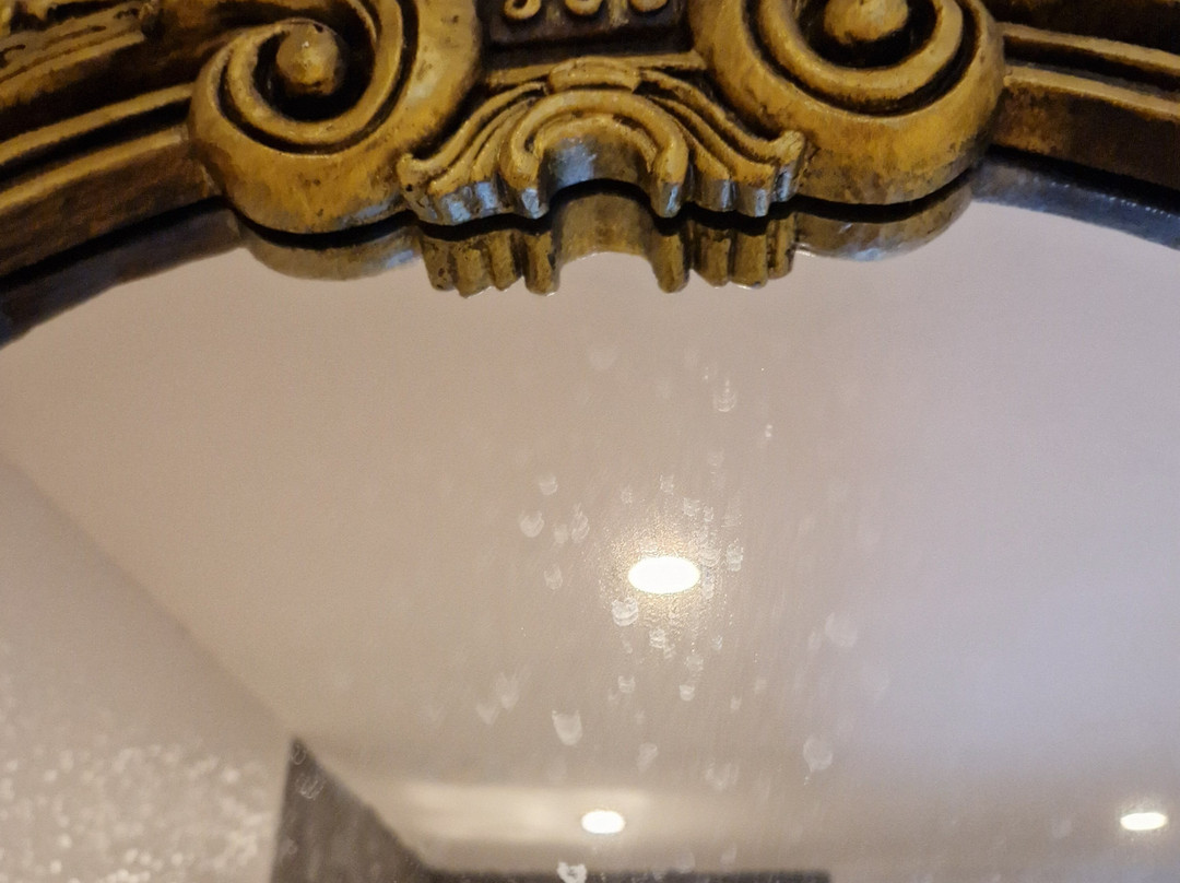 埃康姆查安度假酒店主图