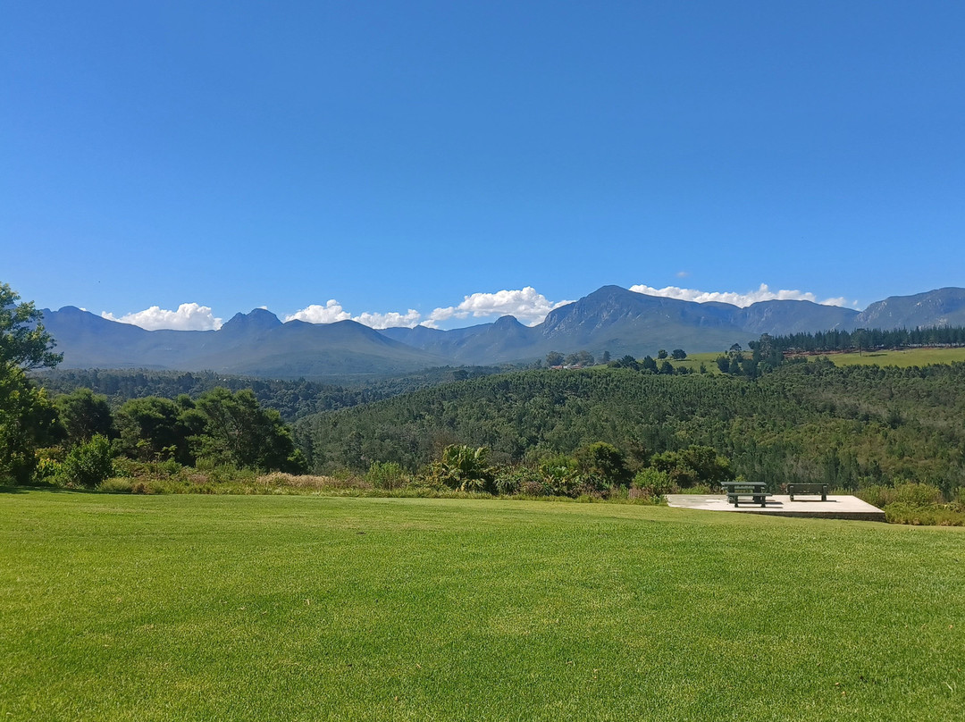 Far Hills Country Hotel主图