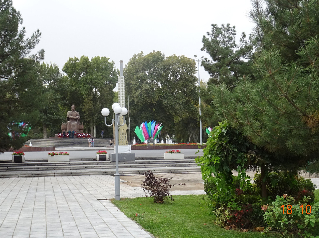 Statue of Amir Temur-撒马尔罕必去景点
