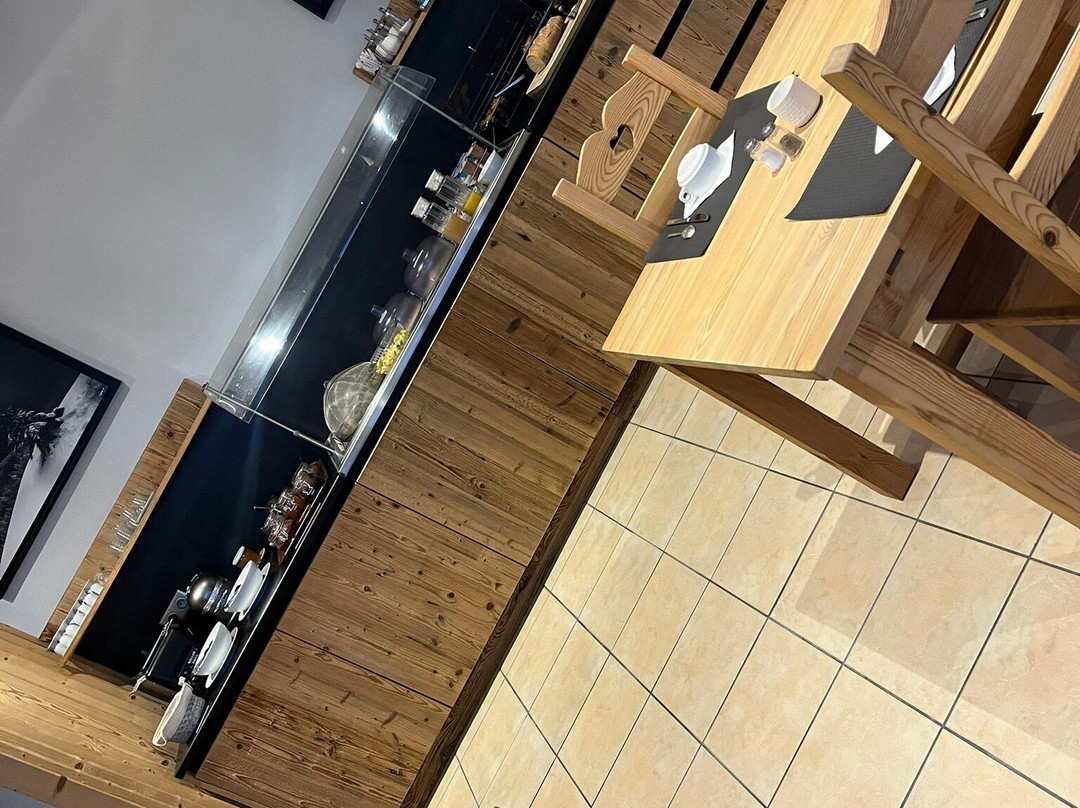 思考湖酒店主图