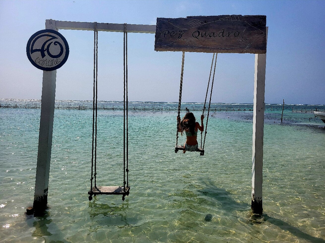 Mayahual Red Shirts Golf Carts-Mahahual必去景点