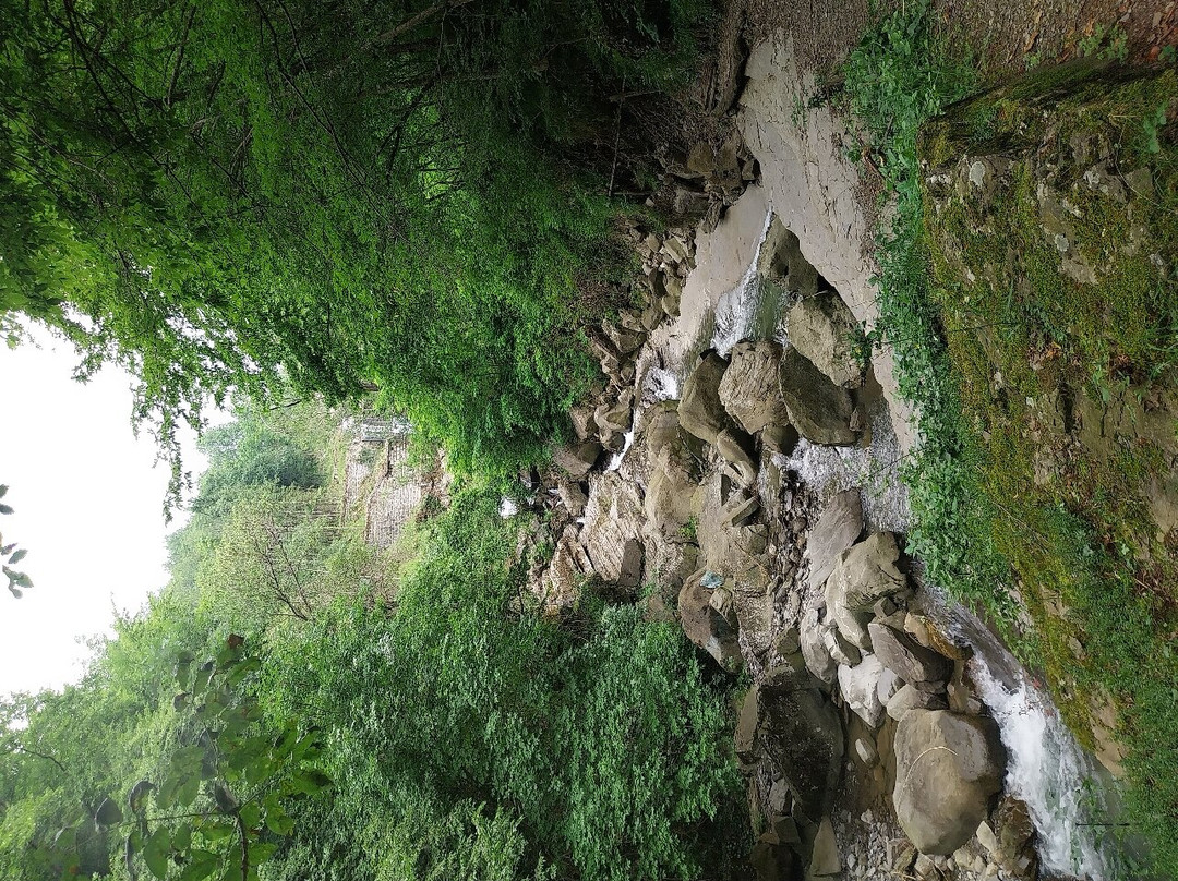 Cascata della Rovinaccia-Canevare必去景点