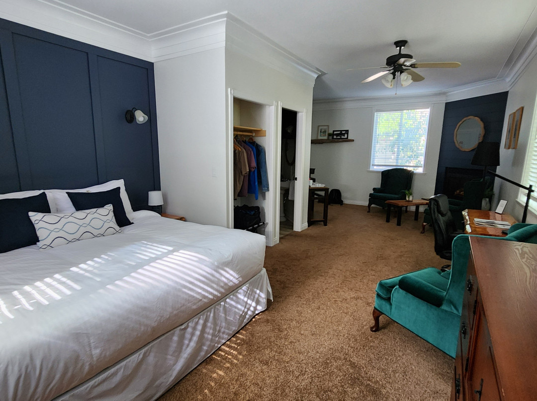 The Inn at the Ninth Hole Bed & Breakfast主图