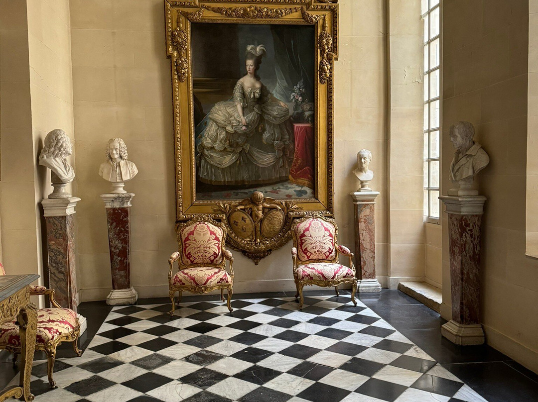 LivTours Versailles景点图片