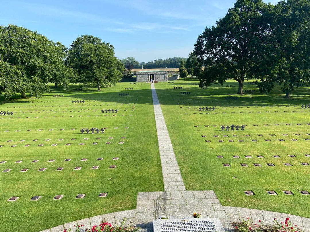 Cimetière Militaire Allemand de La Cambe景点图片