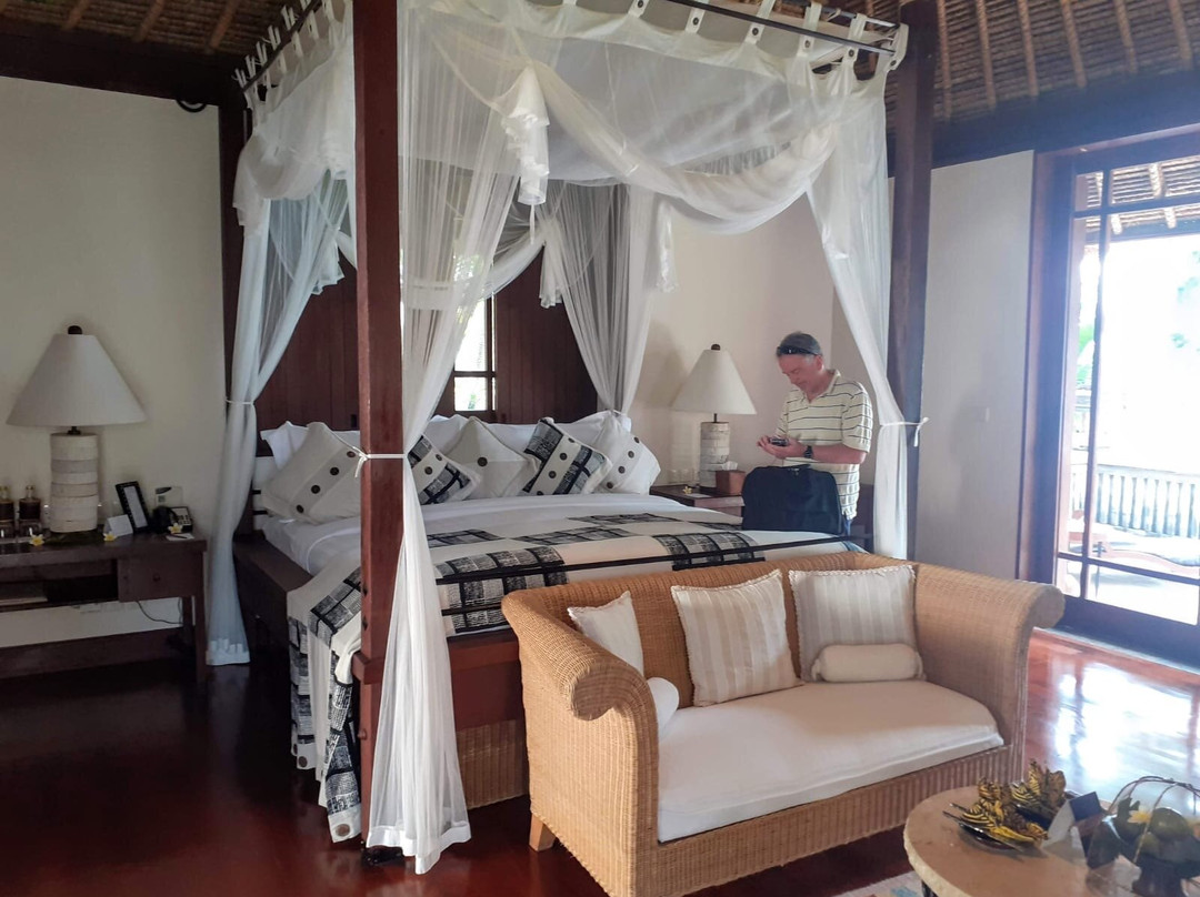 欧贝罗伊酒店主图