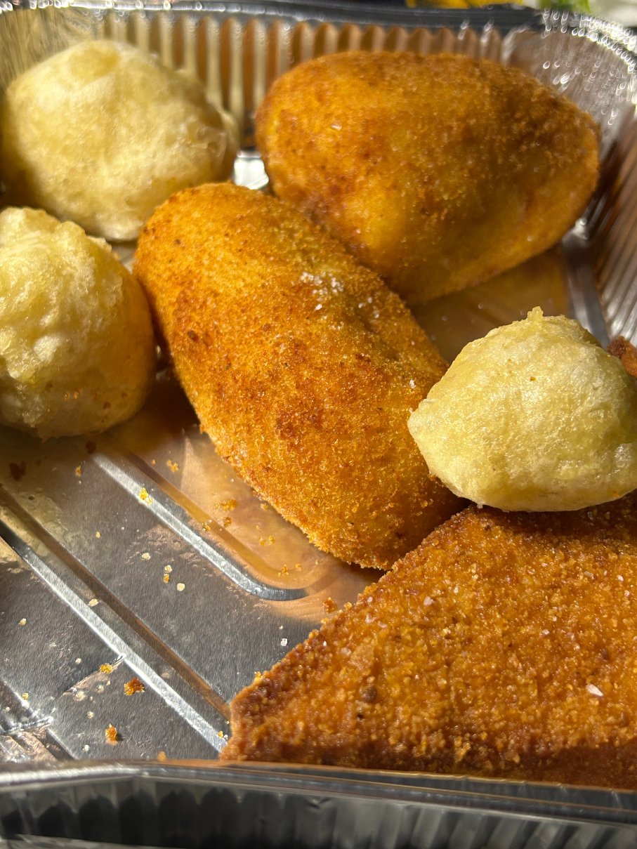 爱丽丝角 SRL 乡村法义公寓式酒店-餐饮