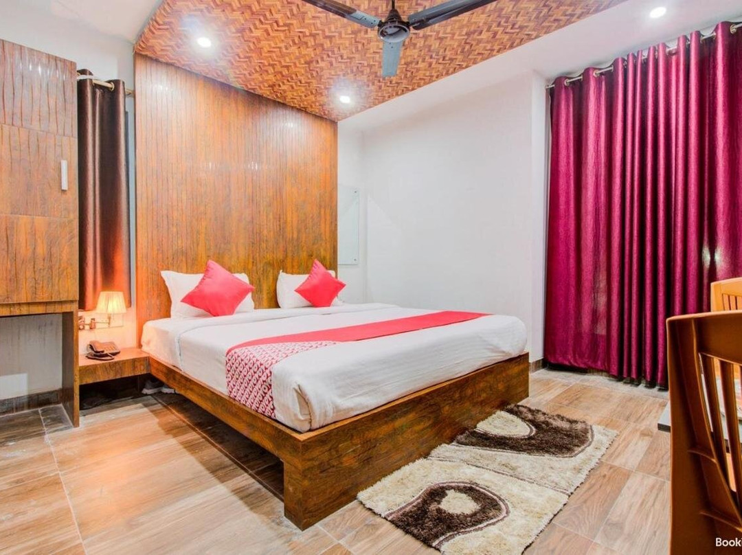 Hotel Rudraksha Inn主图