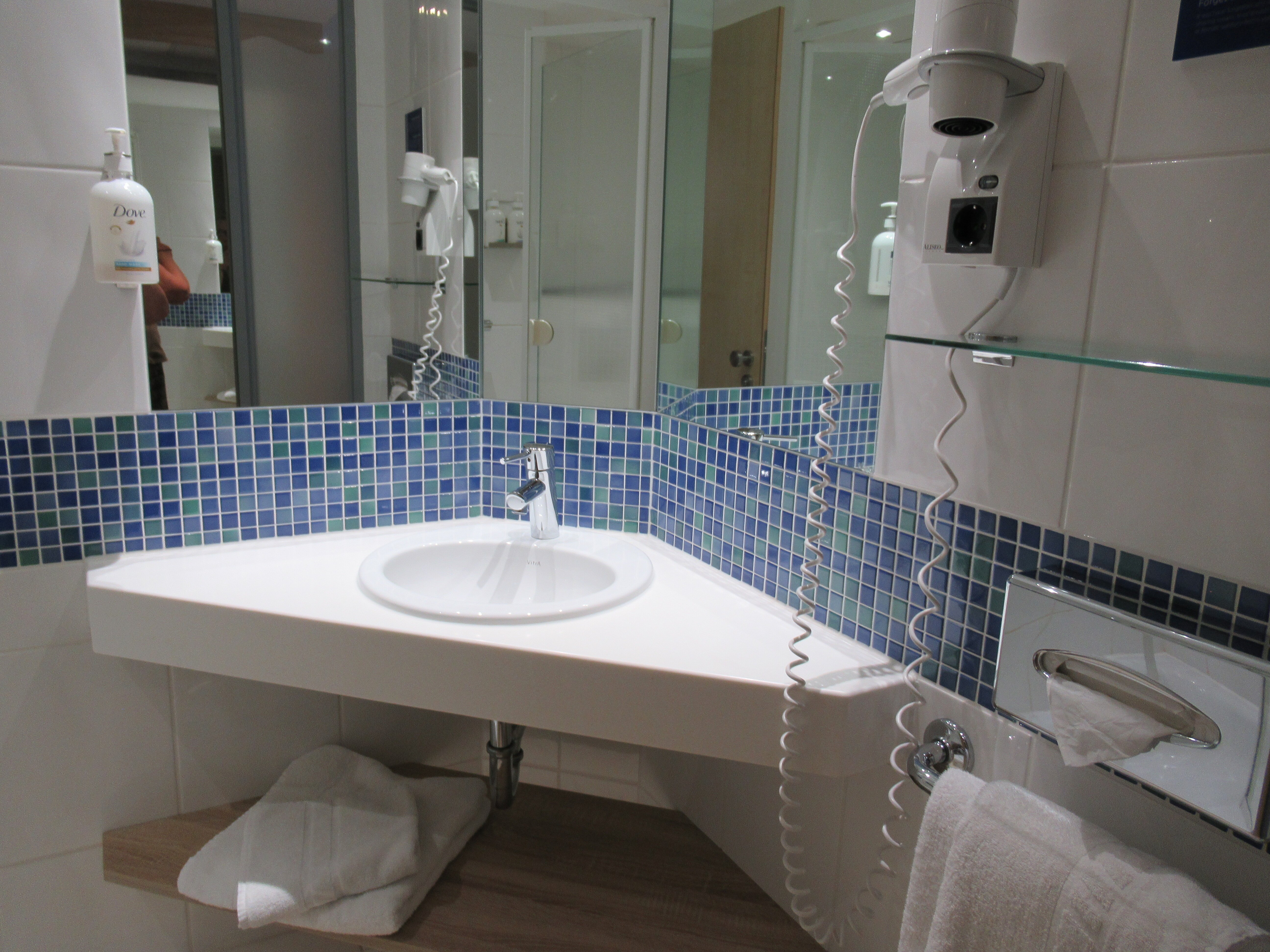 巴登 - 巴登快捷假日酒店-浴室