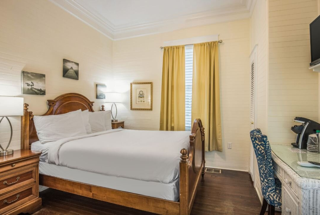 Coombs Inn & Suites主图