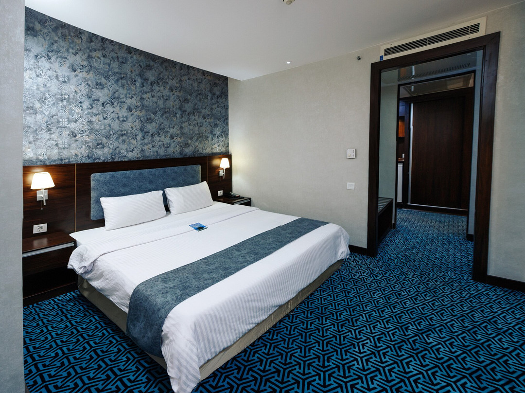 Parsian Kermanshah Hotel主图