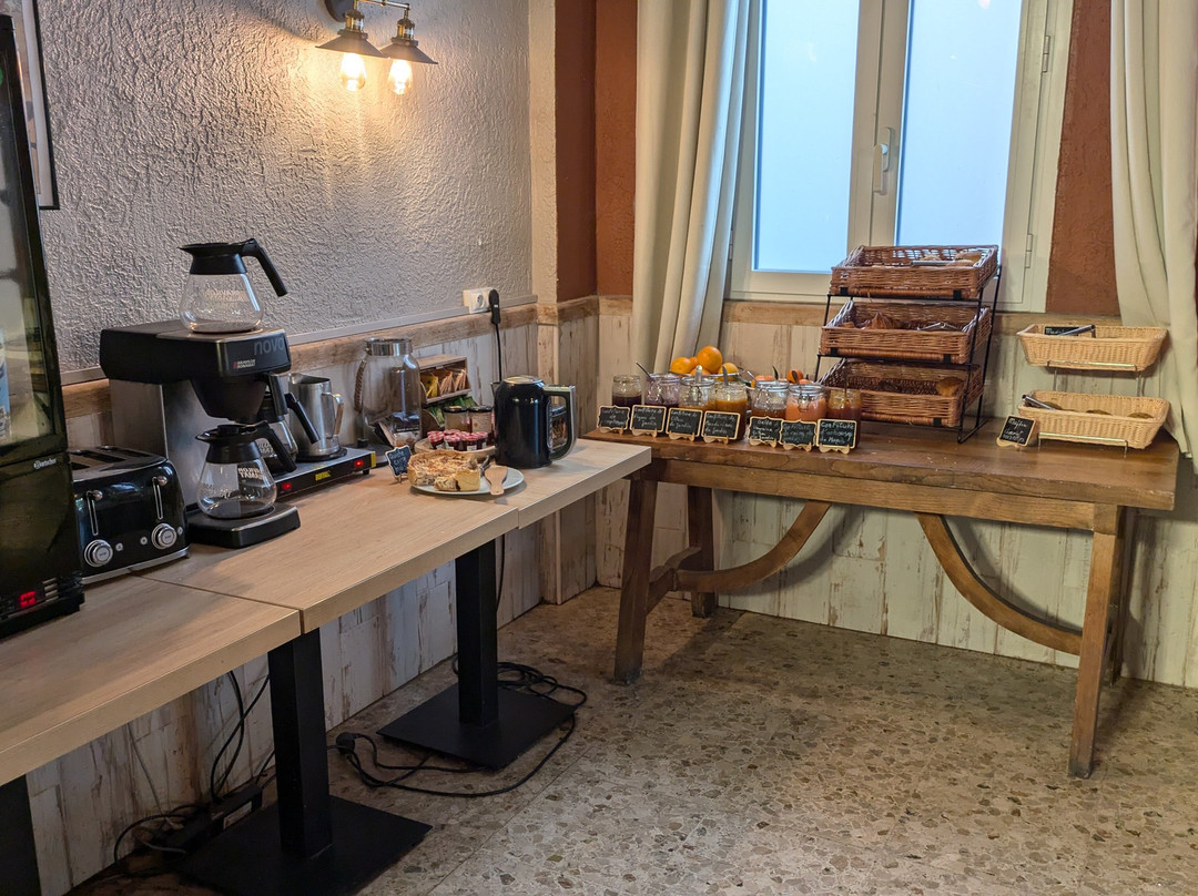 Hotel le Grillon主图