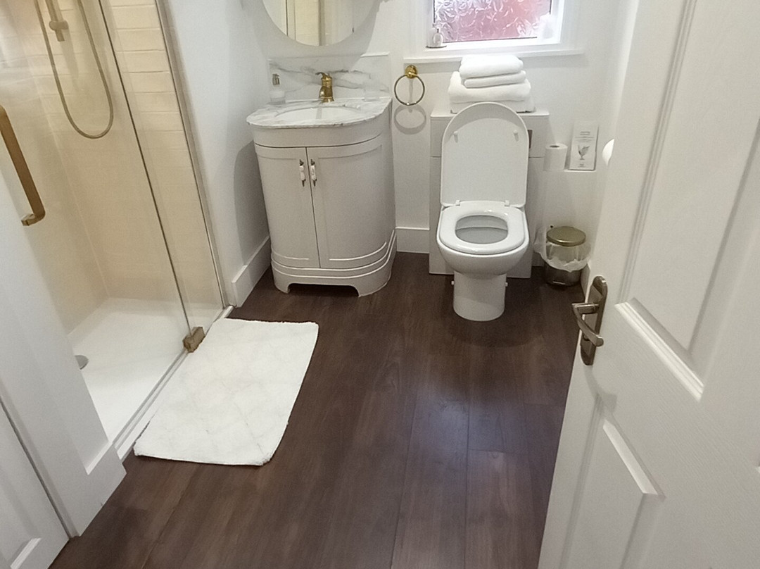 Linroy Guest House主图