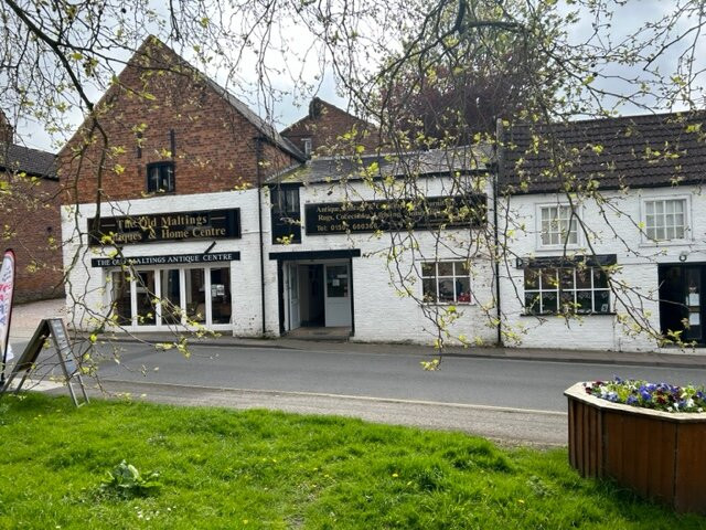The Old Maltings Antique Centre景点图片