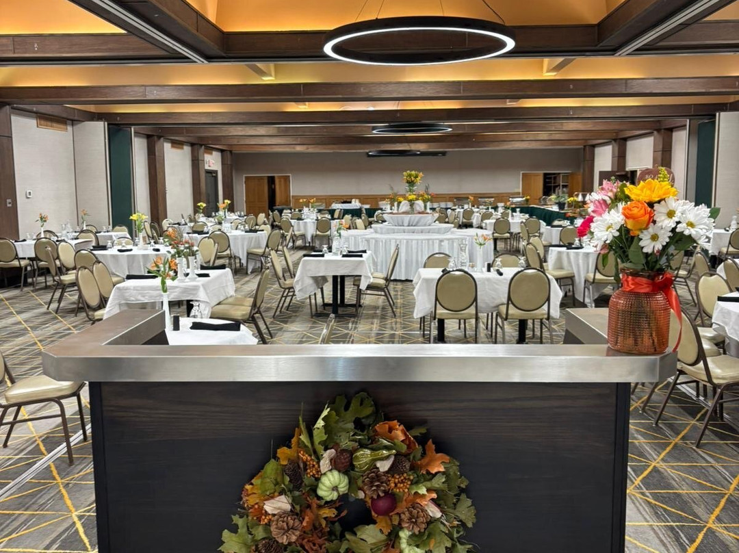 大瀑布城假日酒店主图