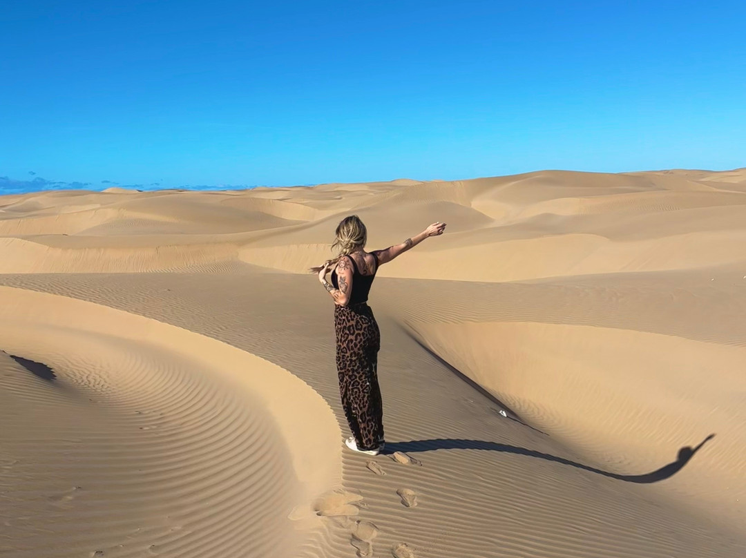 Runway For Sahara-Akhfenir必去景点