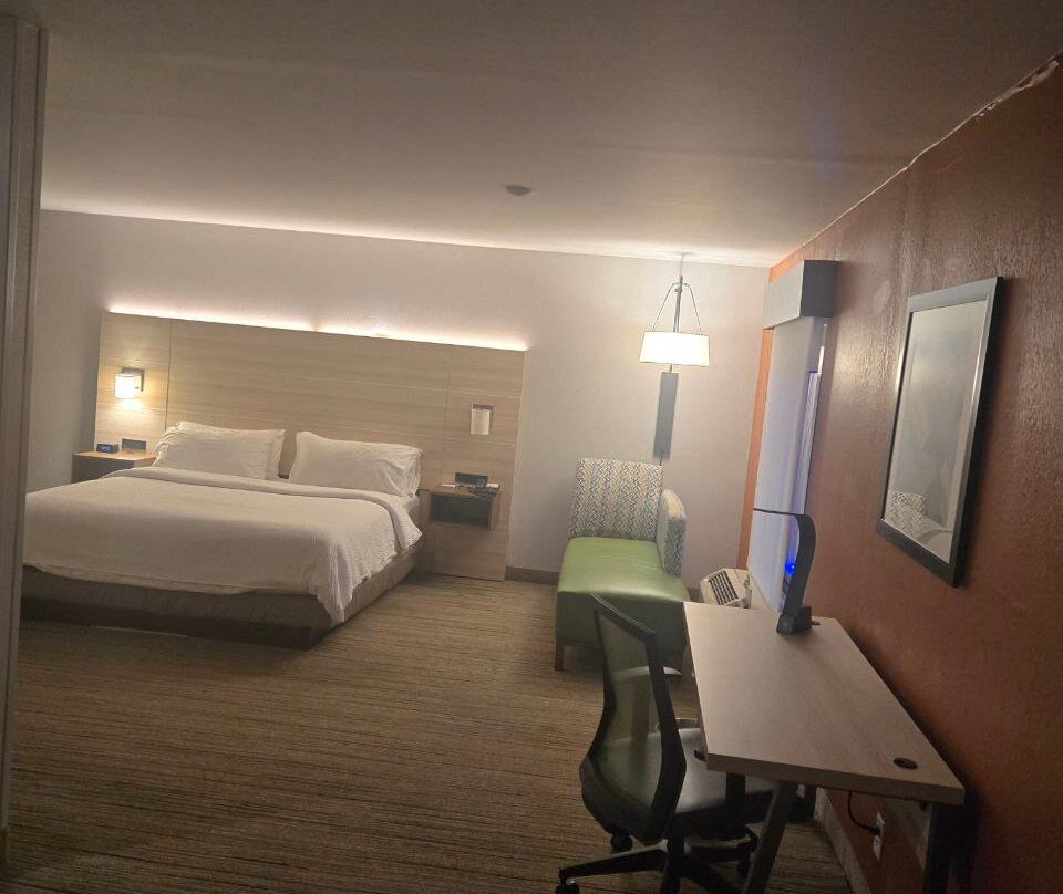 Holiday Inn Express & Suites Petersburg/dinwiddie By IHG主图