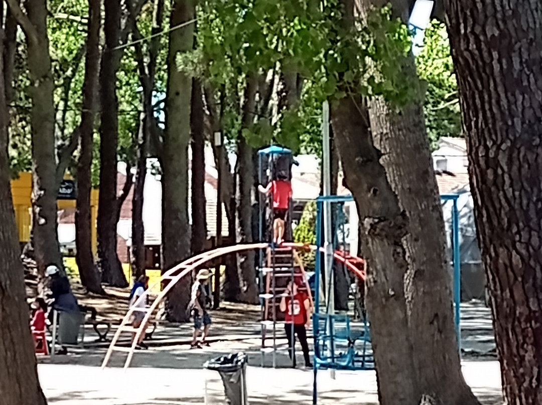 Plaza de la Familia-San Bernardo必去景点