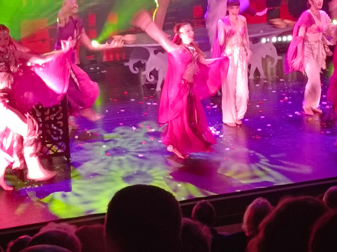 La Cloche Revue Cabaret景点图片