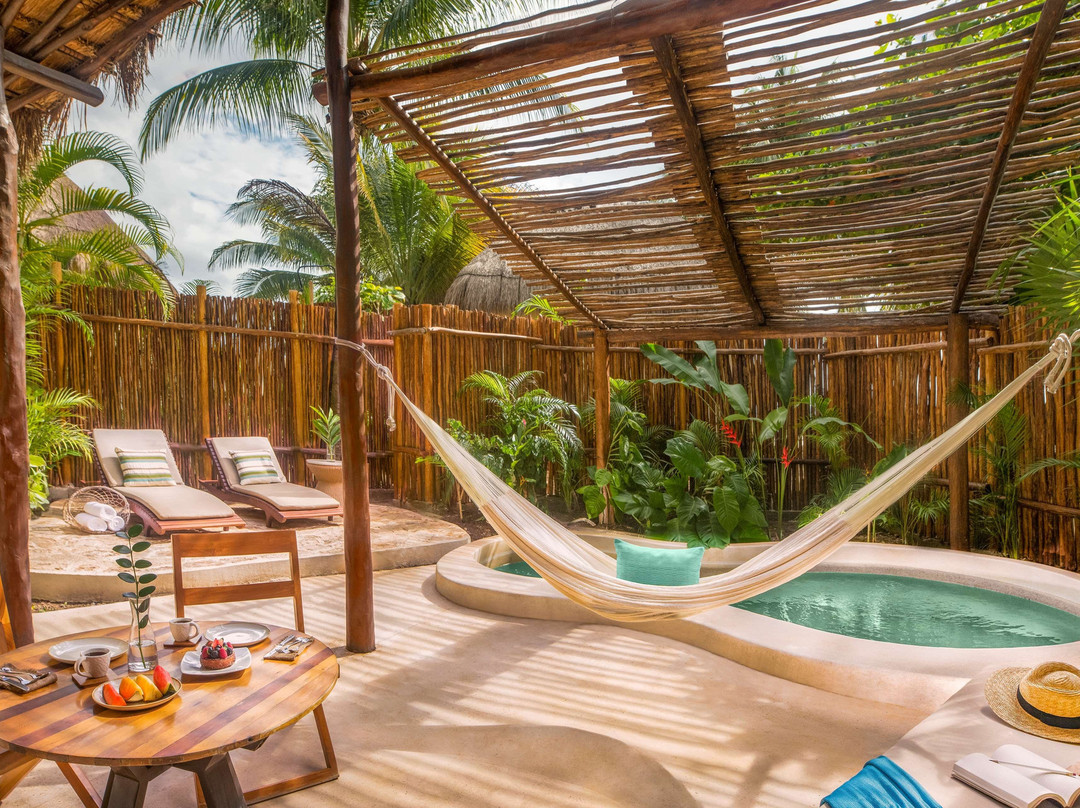 总督里维埃拉玛雅酒店