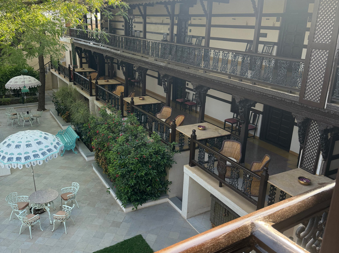 Tree Of Life Darbargadh Dared Gujarat主图