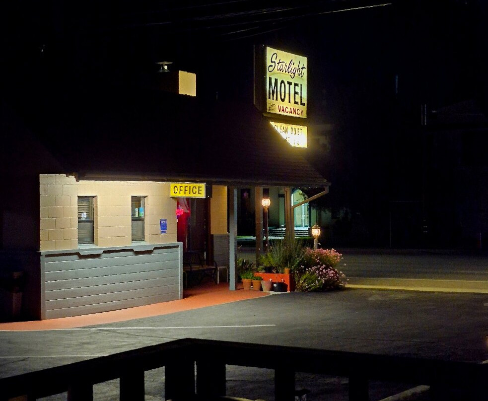Starlight Motel主图