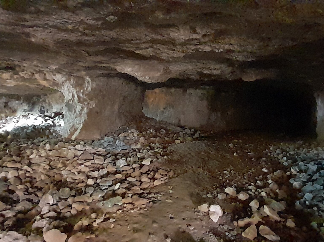 Gruta do Figueiral-波尔图镇必去景点